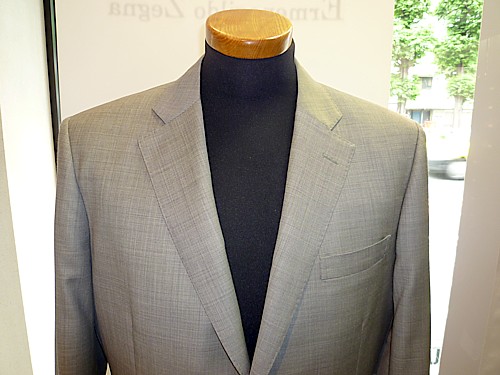 オーダースーツ