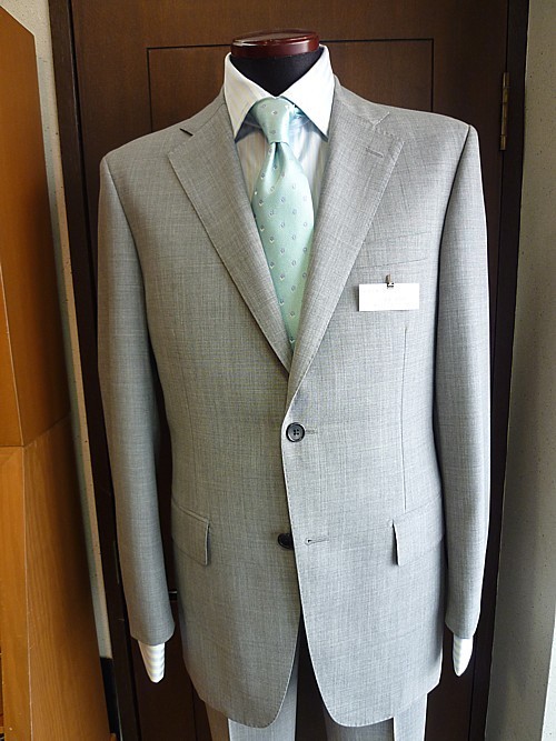 オーダースーツ