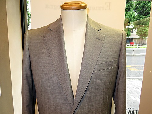 オーダースーツ