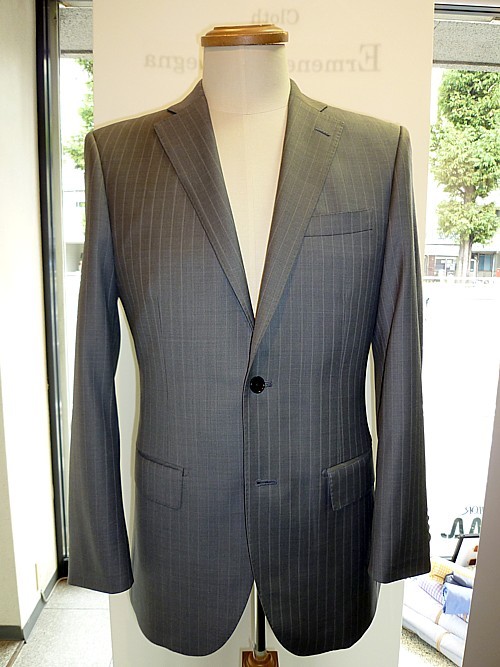 オーダースーツ