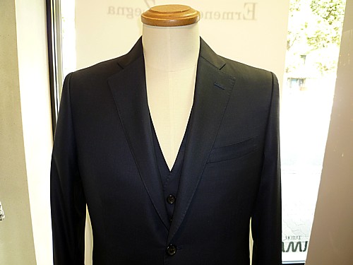 オーダースーツ