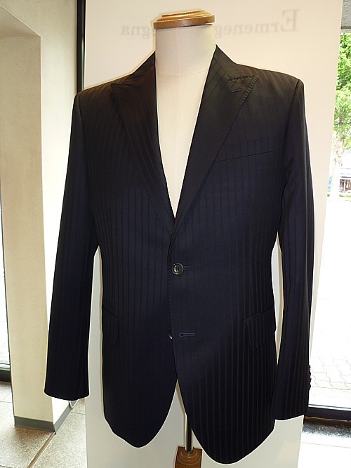 オーダースーツ