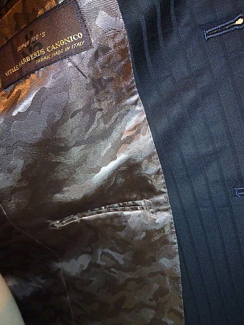 オーダースーツ