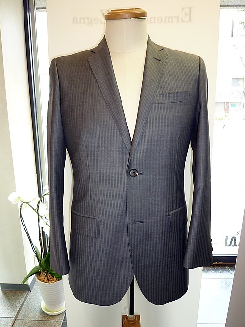 オーダースーツ