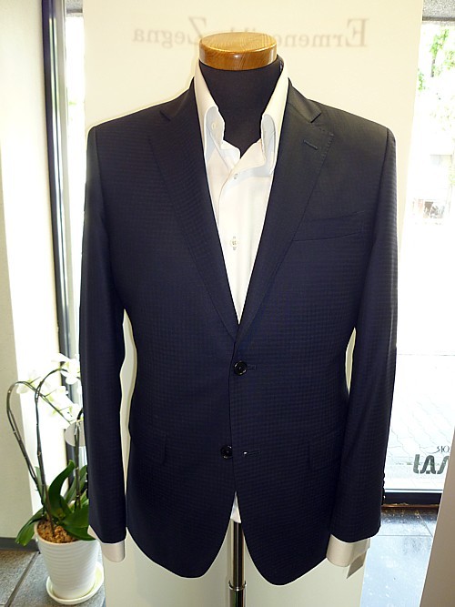 オーダースーツ