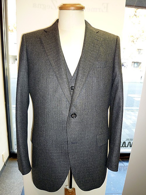 オーダースーツ