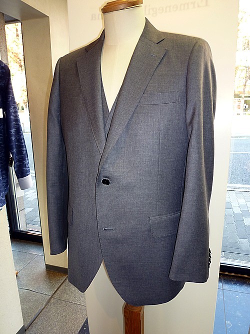 オーダースーツ