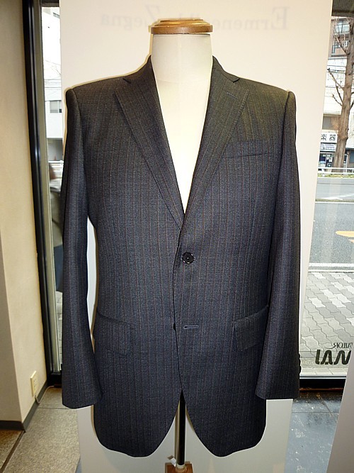 オーダースーツ