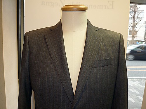 オーダースーツ