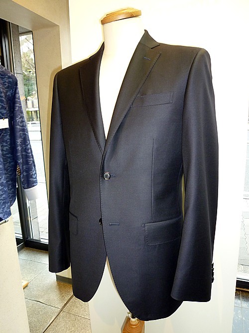 オーダースーツ