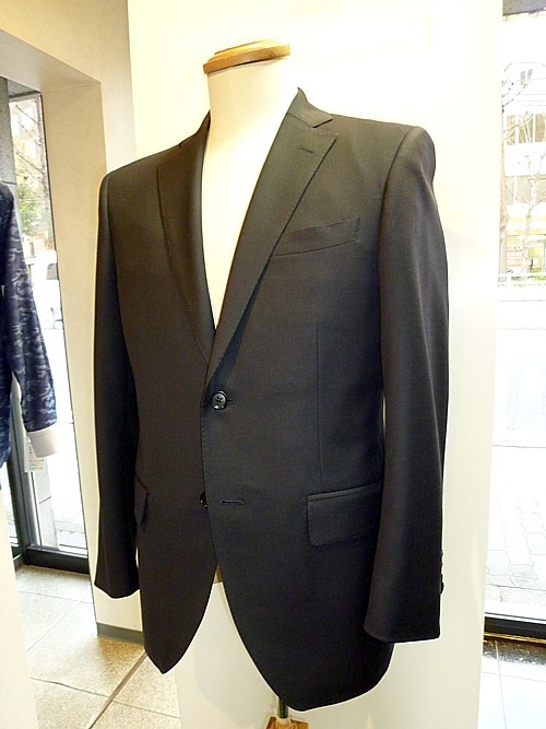 オーダースーツ