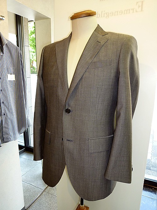 オーダースーツ