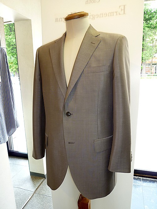 オーダースーツ