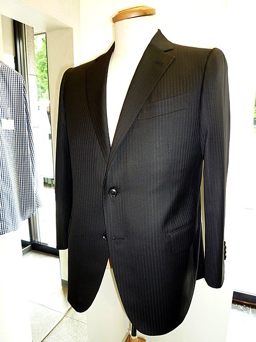 オーダースーツ