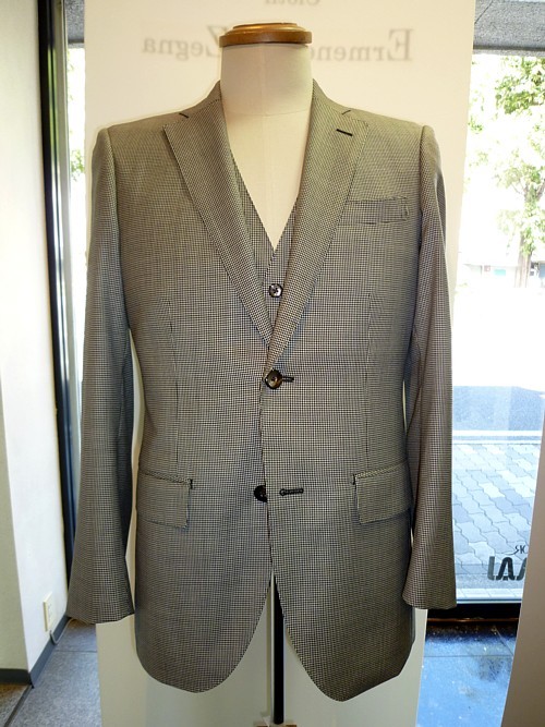 オーダースーツ