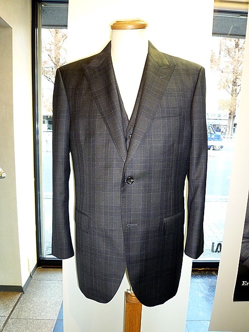 オーダースーツ