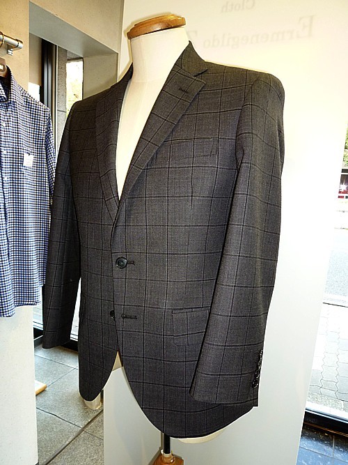 オーダースーツ