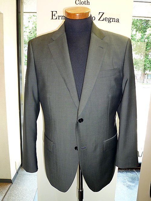 オーダースーツ