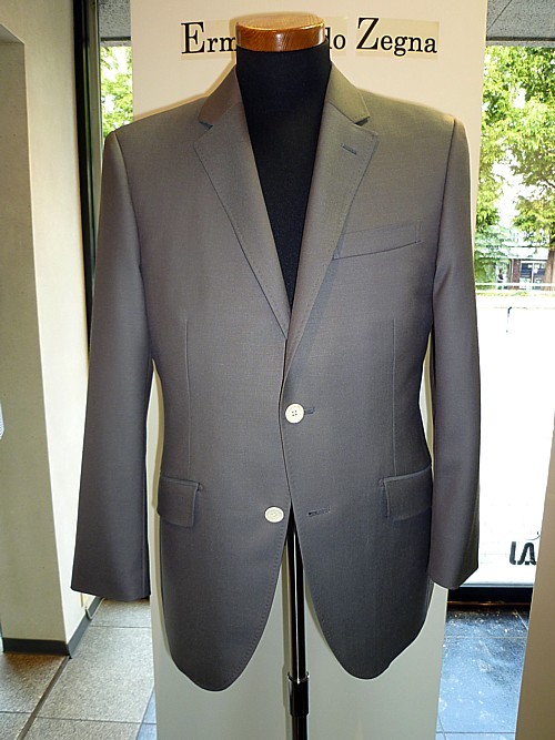 オーダースーツ