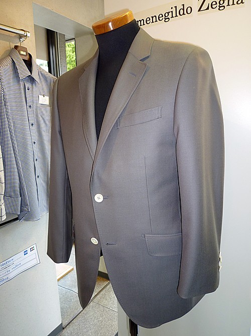 オーダースーツ