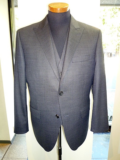 オーダースーツ