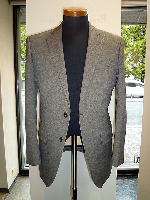 オーダースーツ