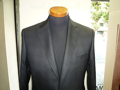 オーダースーツ