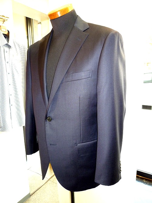 オーダースーツ