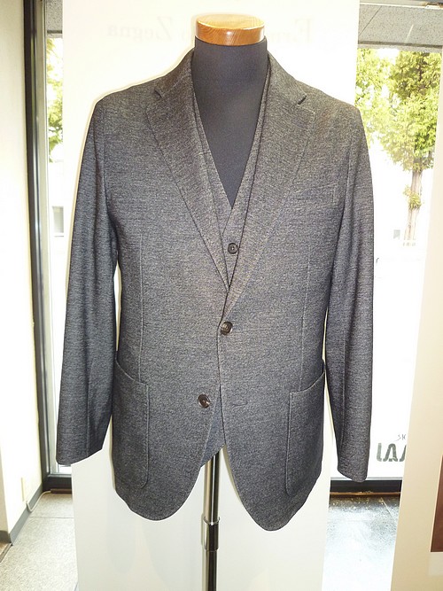 オーダースーツ