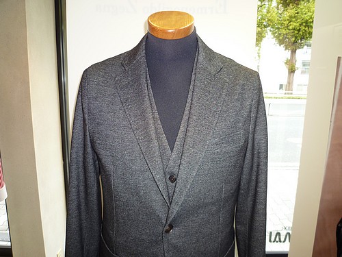 オーダースーツ