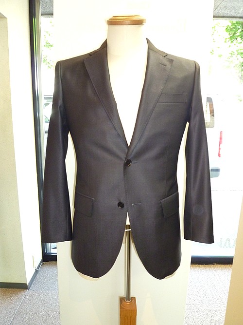 オーダースーツ