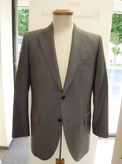 オーダースーツ