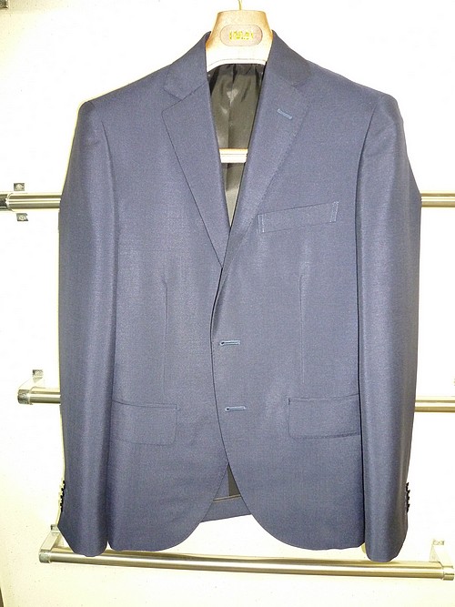 オーダースーツ