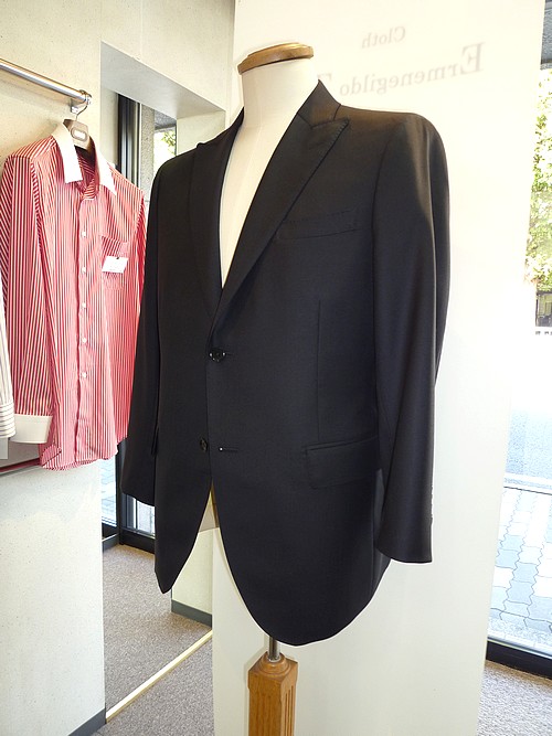 オーダースーツ