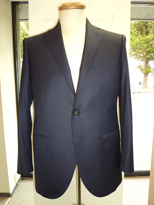 オーダースーツ