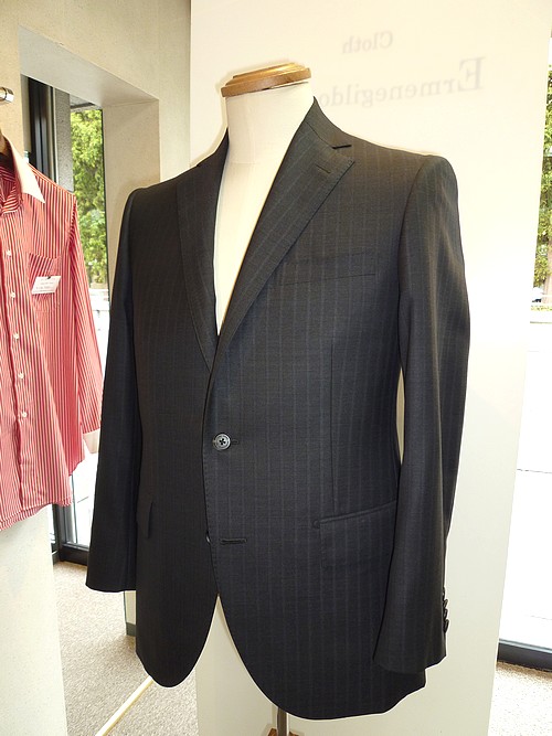 オーダースーツ