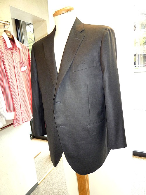 オーダースーツ