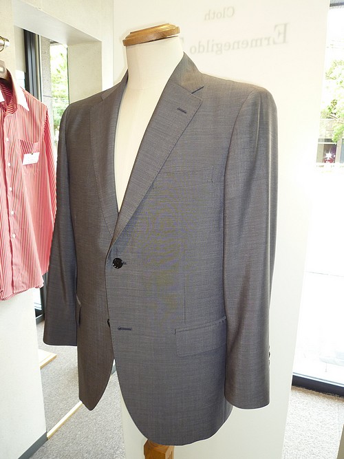 オーダースーツ