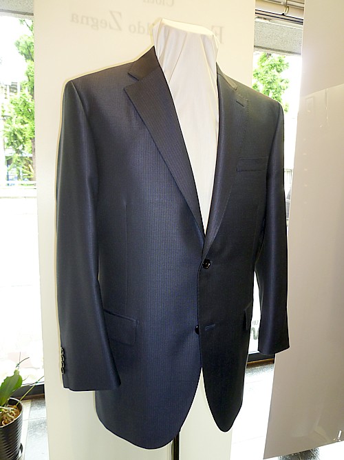 オーダースーツ