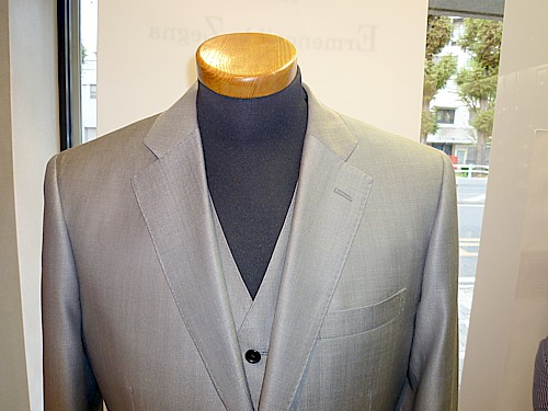 オーダースーツ